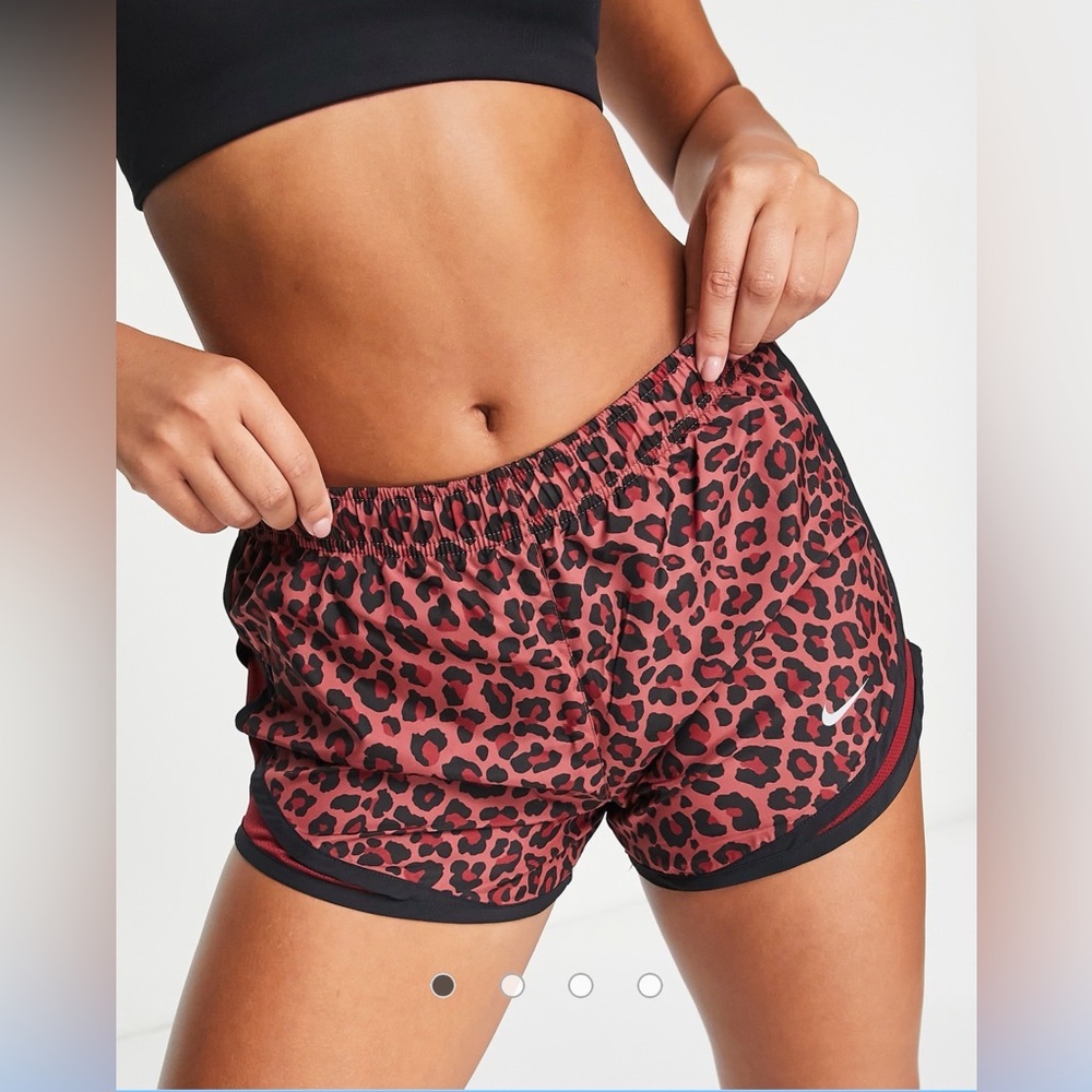 Nike Women’s Dri-FIT Tempo Running Shorts Leopard Print